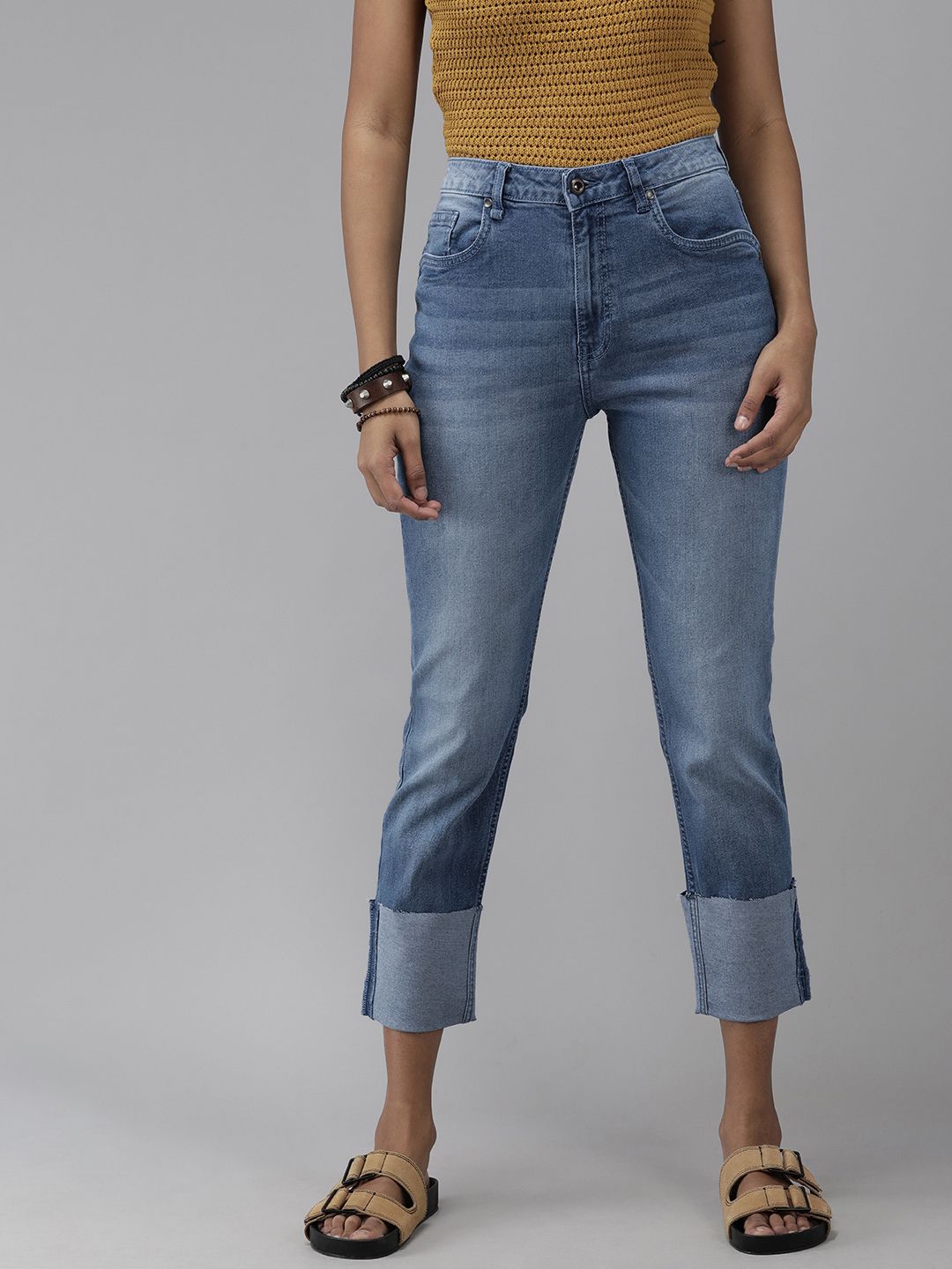 Roadster Women Blue Slim Fit Light Fade Stretchable Cropped Jeans Price in India