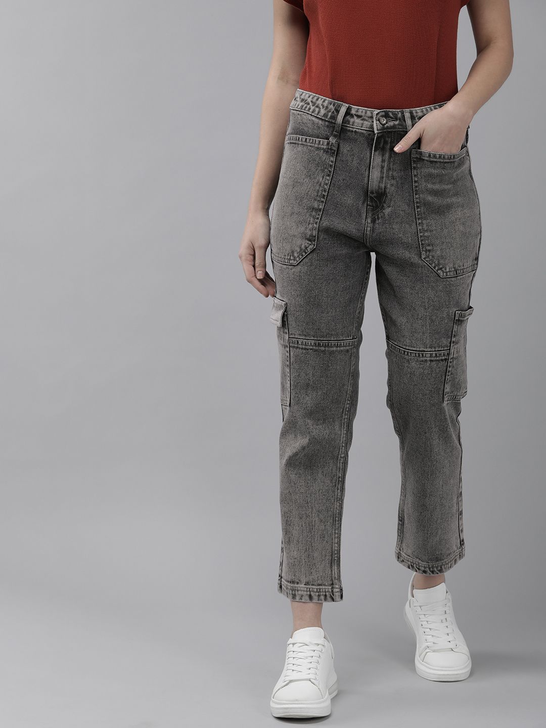 Roadster Women Grey Straight Fit Heavy Fade Stretchable Cropped Jeans Price in India