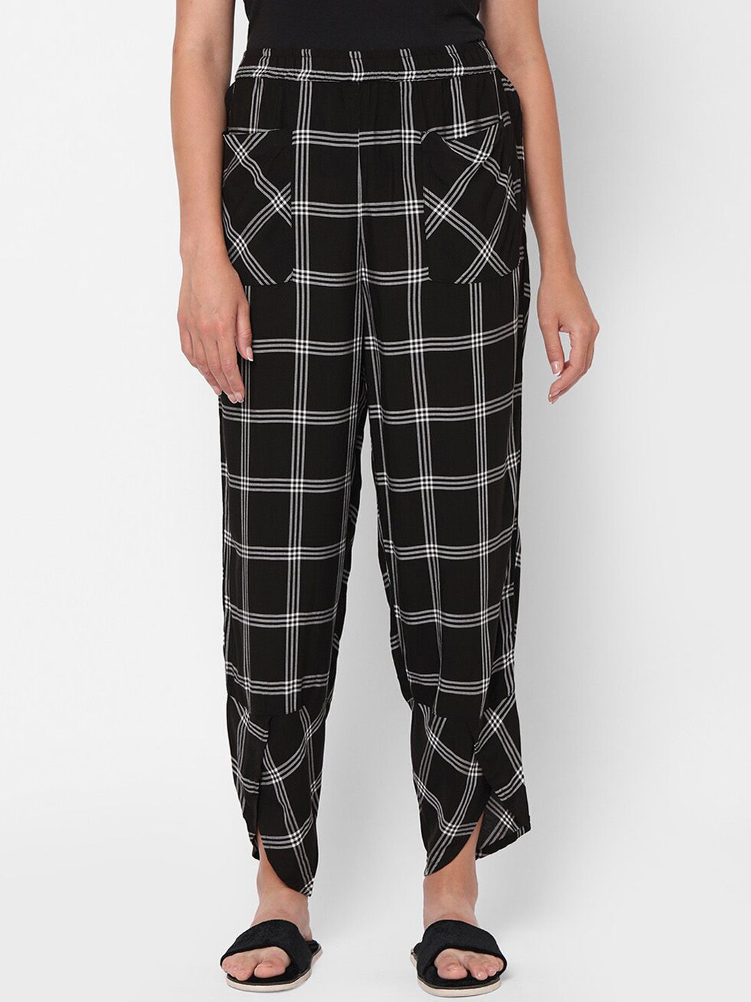 Mystere Paris Women Black & White Checked Lounge Pants Price in India