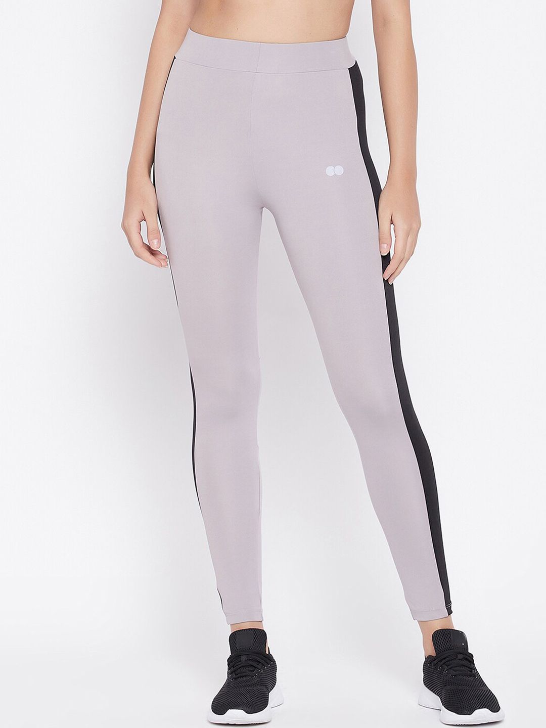Clovia Women Grey & Black Colourblocked Activewear Ankle-Length Sports Tights Price in India