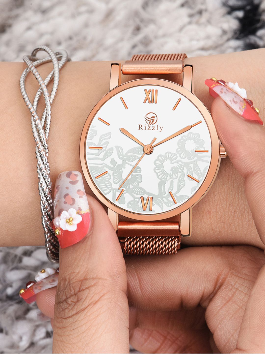 Rizzly Women White Brass Dial & Rose Gold Toned Stainless Steel Analogue Watch RZ-119 Price in India