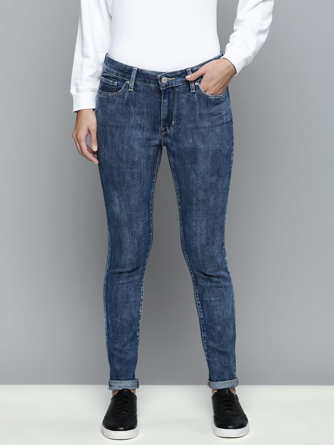 Levis Women Blue 711 Skinny Fit Light Fade Stretchable Jeans Price in India