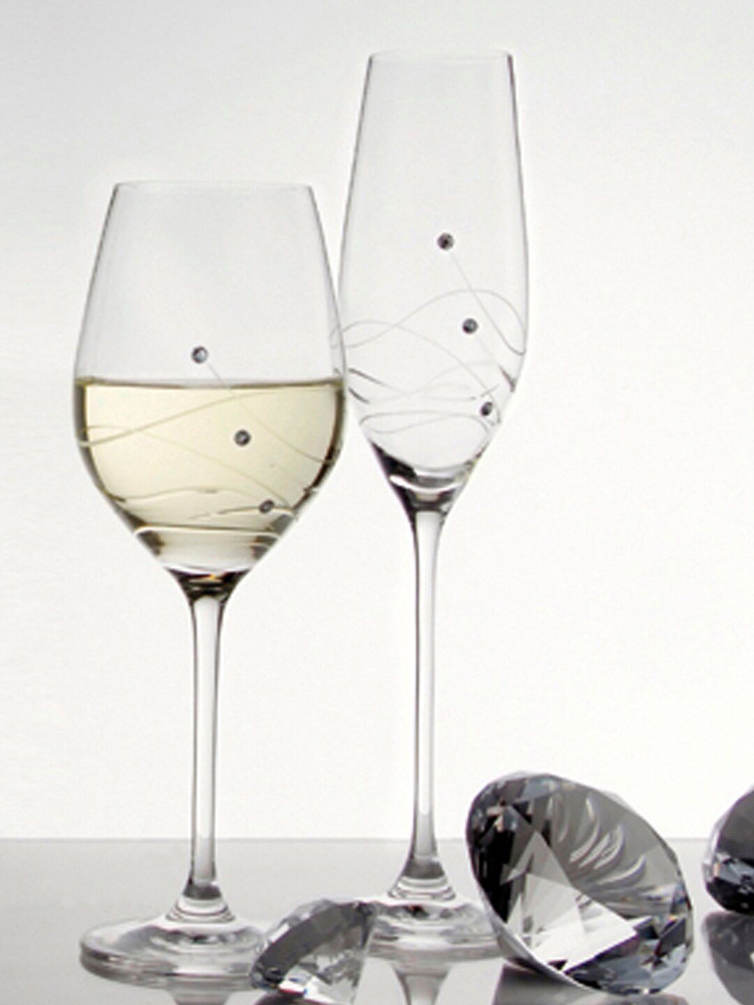 Dartington Set of 2 Transparent Crystal Glitz Swarovski Wine Glasses Price in India