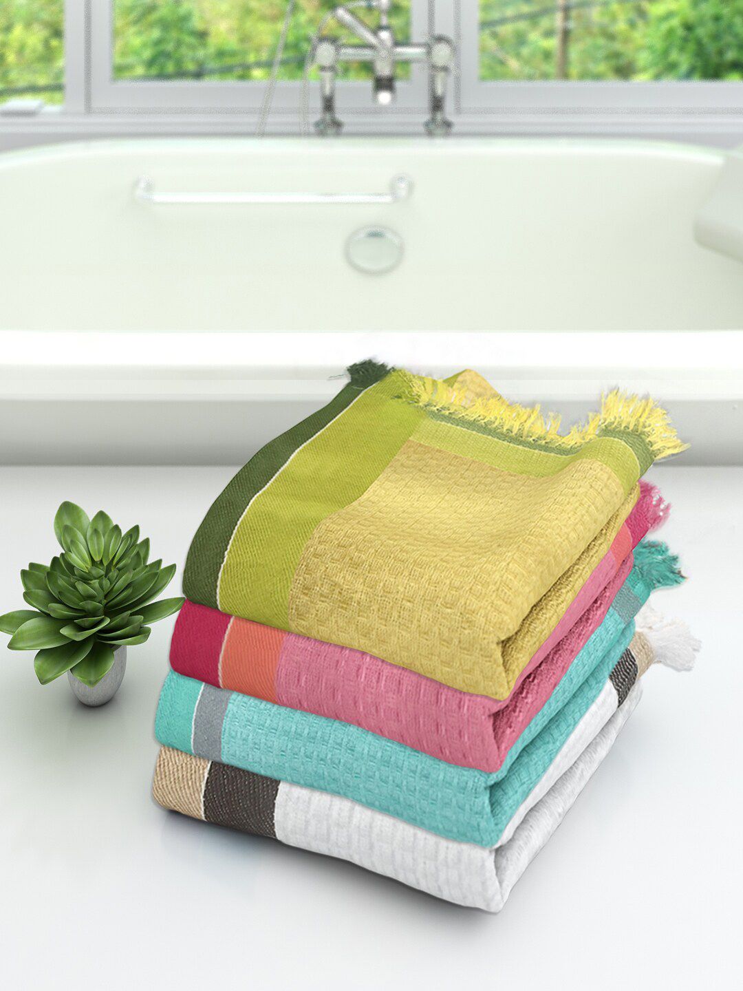 Athom Trendz Pack of 4 Cotton Lightweight Quick-Dry & High Absorbant Bath Towel Price in India