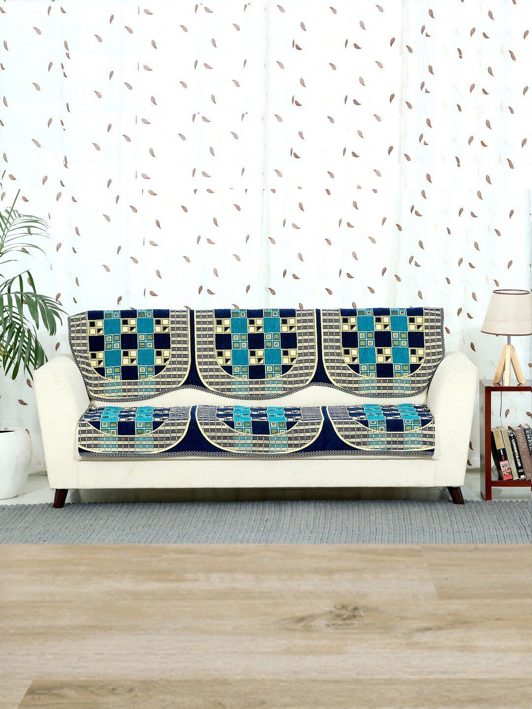 BELLA TRUE Blue & Grey  Set Of 6 Geometric Printed 5-Seater Sofa Cover Price in India