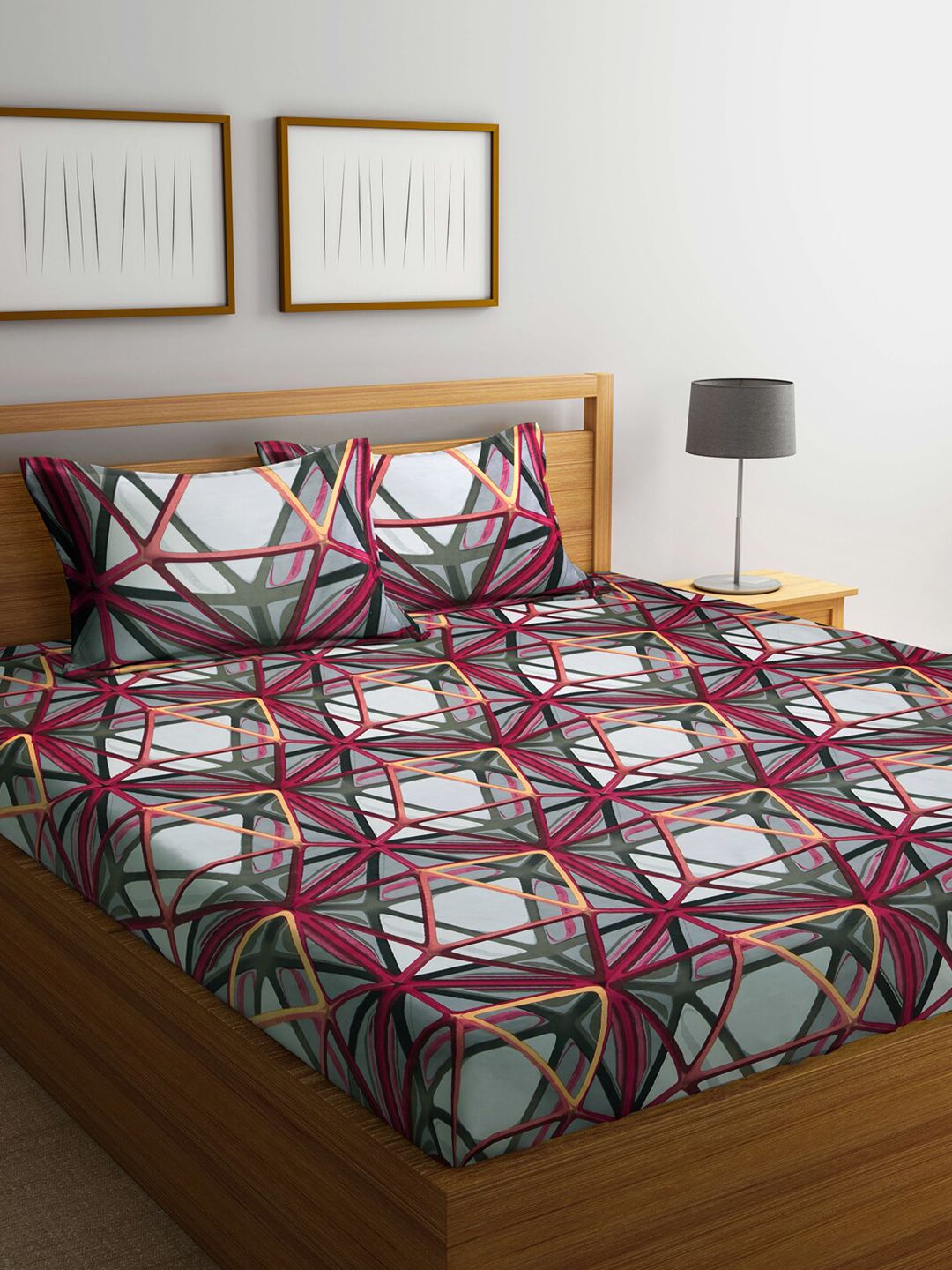 KLOTTHE Green & Burgundy Geometric 210 TC King Bedsheet with 2 Pillow Covers Price in India