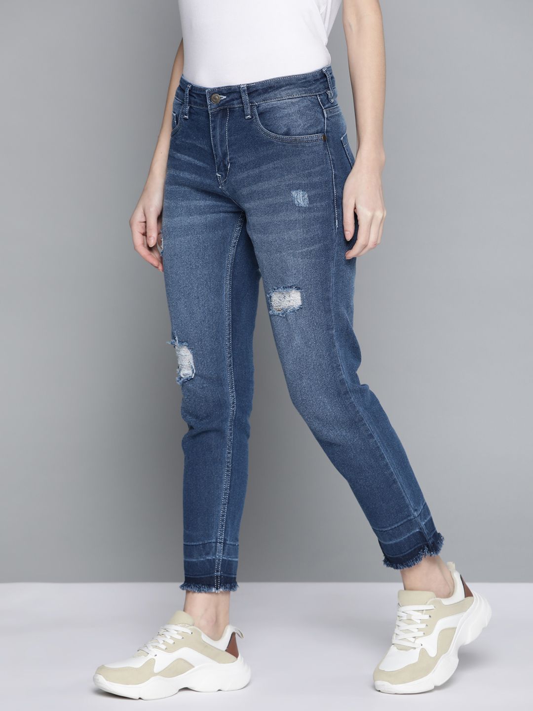 Harvard Women Blue Slim Fit Mildly Distressed Light Fade Stretchable Jeans Price in India