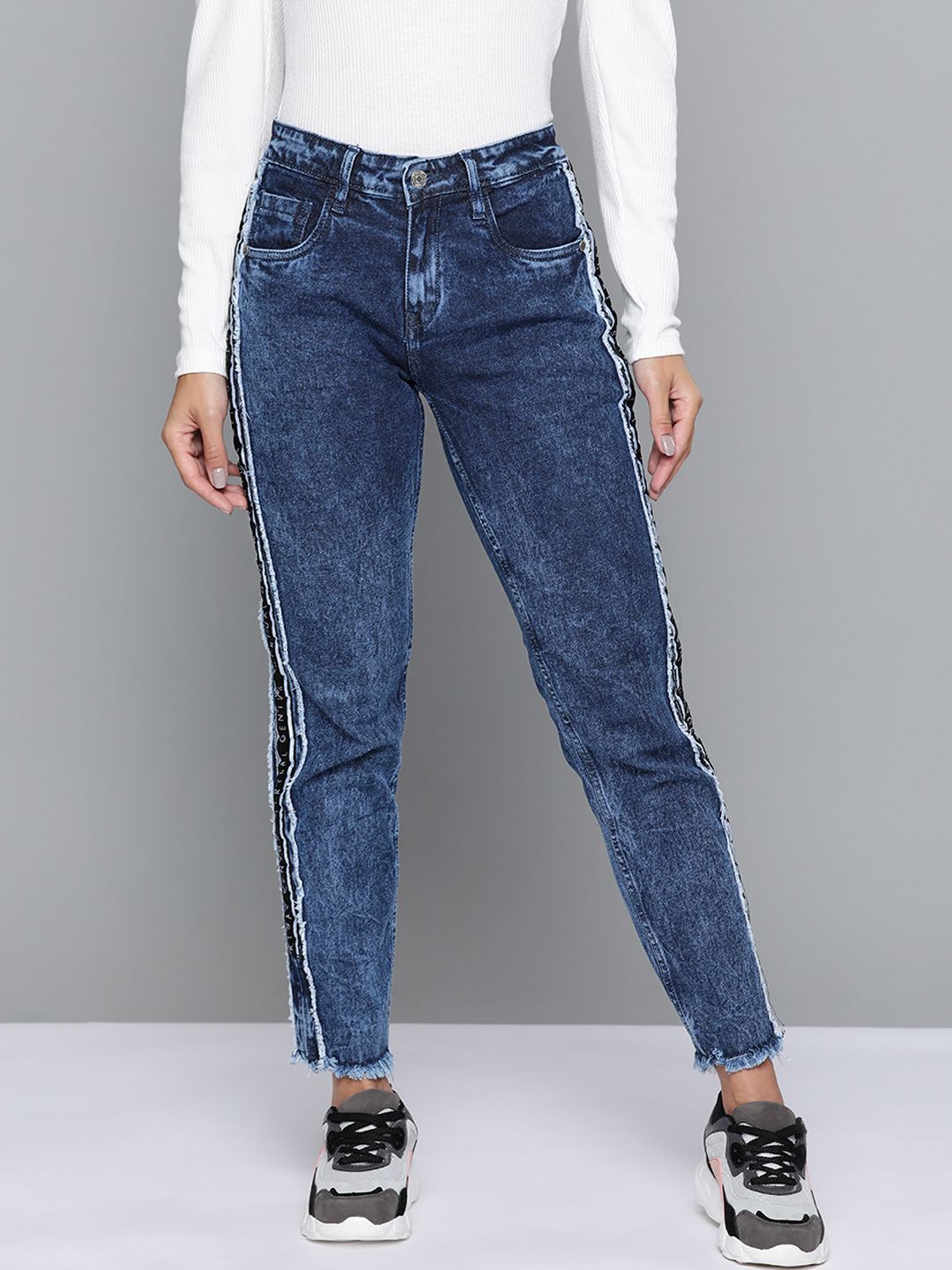 Harvard Women Blue Slim Fit Light Fade Stretchable Jeans Price in India