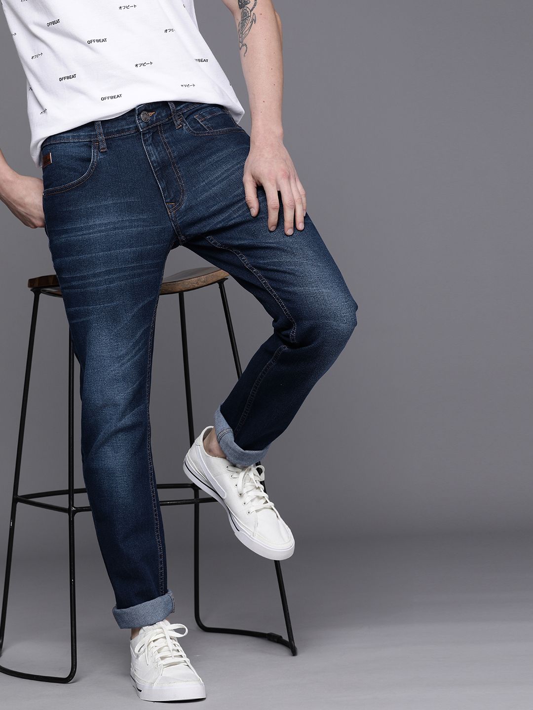 WROGN Men Blue Slim Fit Light Fade Stretchable Jeans