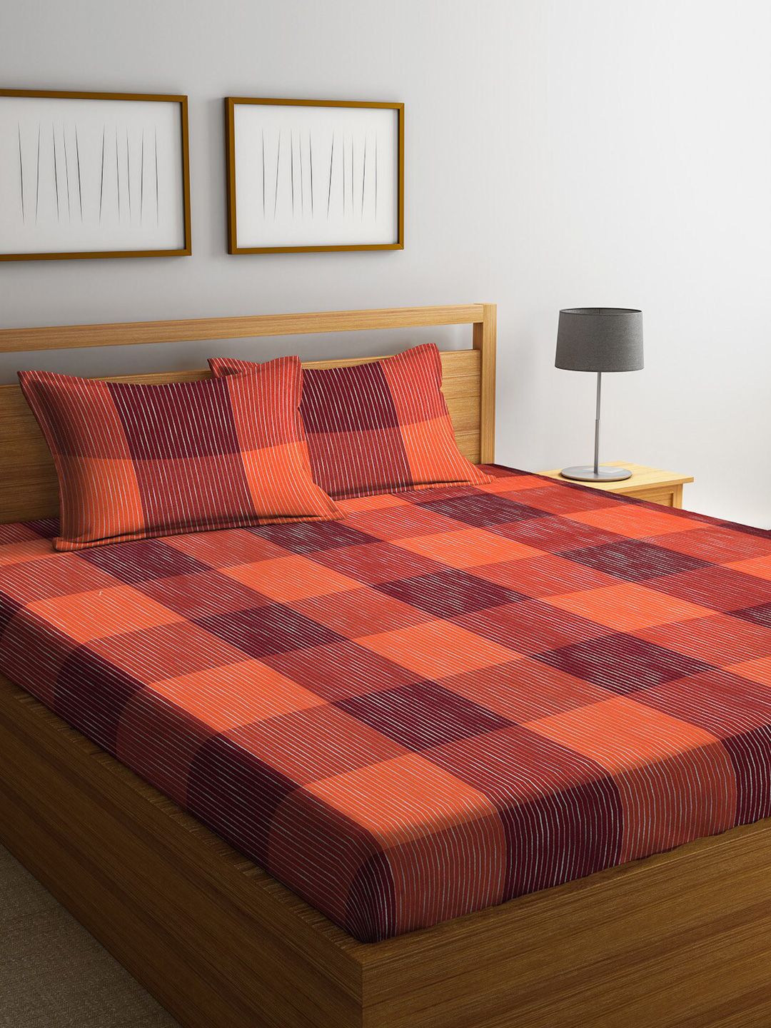 Arrabi Red & Orange Geometric 300 TC Super King Cotton Bedsheet with 2 Pillow Covers Price in India