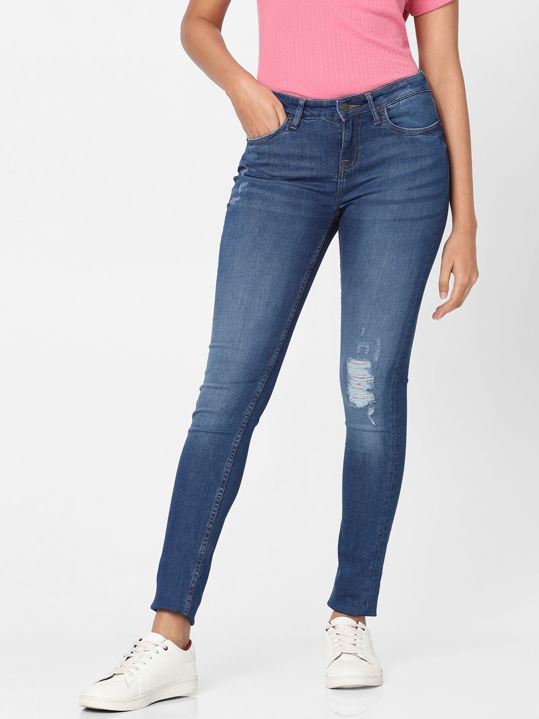 Vero Moda Women Blue Skinny Fit Mildly Distressed Mid Rise  Stretchable Light Fade Jeans Price in India