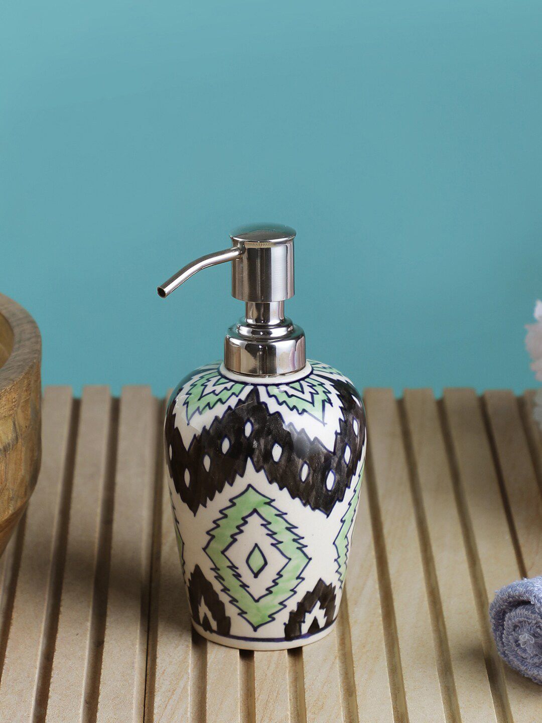 VarEesha White & Green Aztec Printed Ceramic Soap Dispenser Price in India