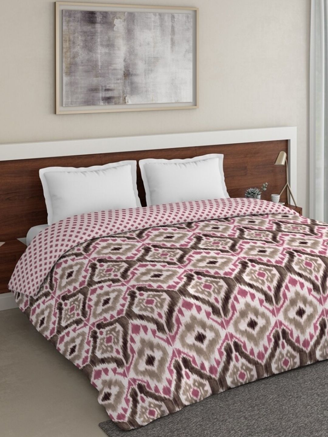 DDecor Pink & White Geometric Printed Mild Winter 210 GSM Double Bed Comforter Price in India