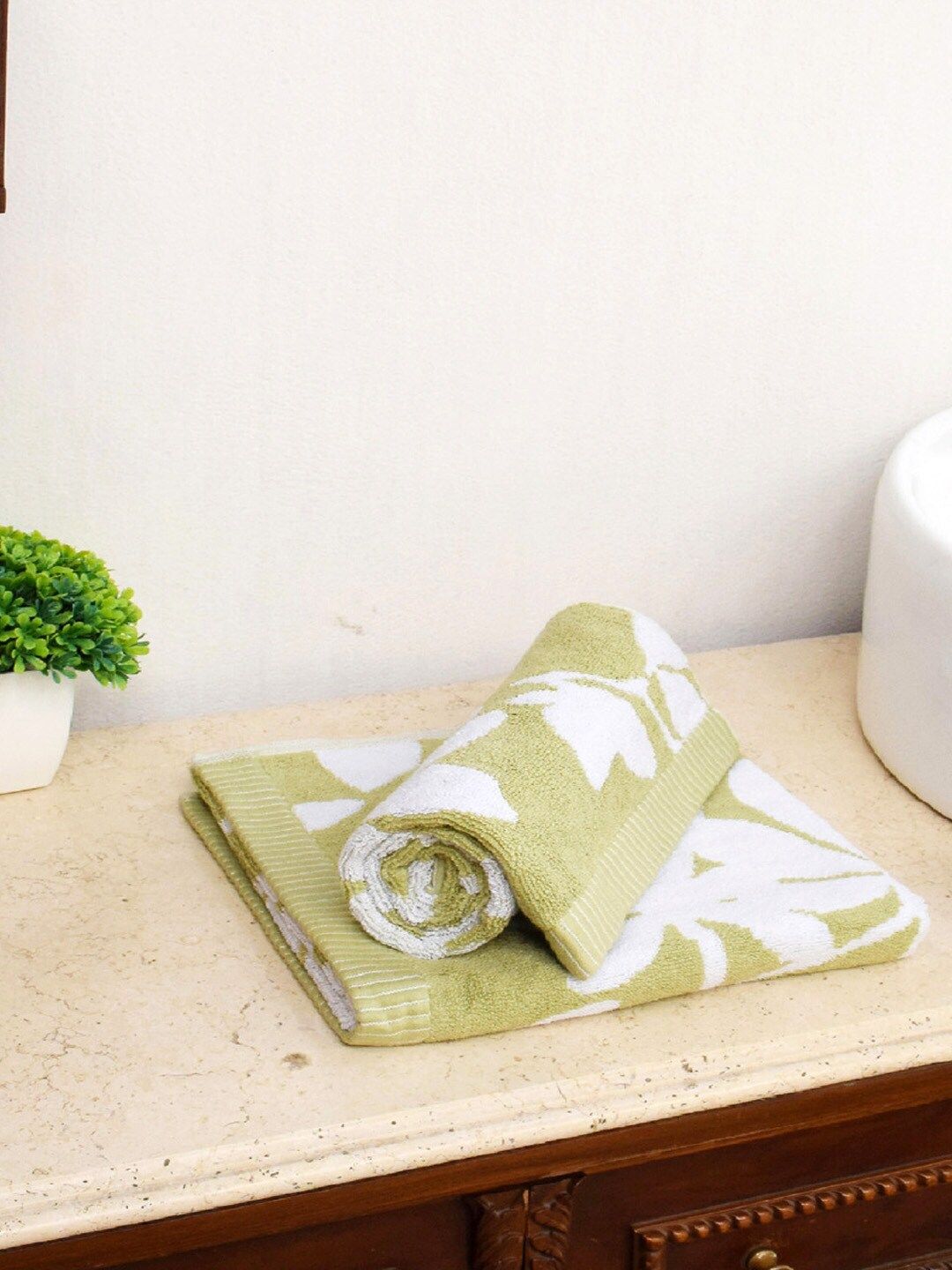 AVI Living Set Of 2 Olive Green & White Luscious Leaves Pure Cotton 600 GSM Hand Towels Price in India