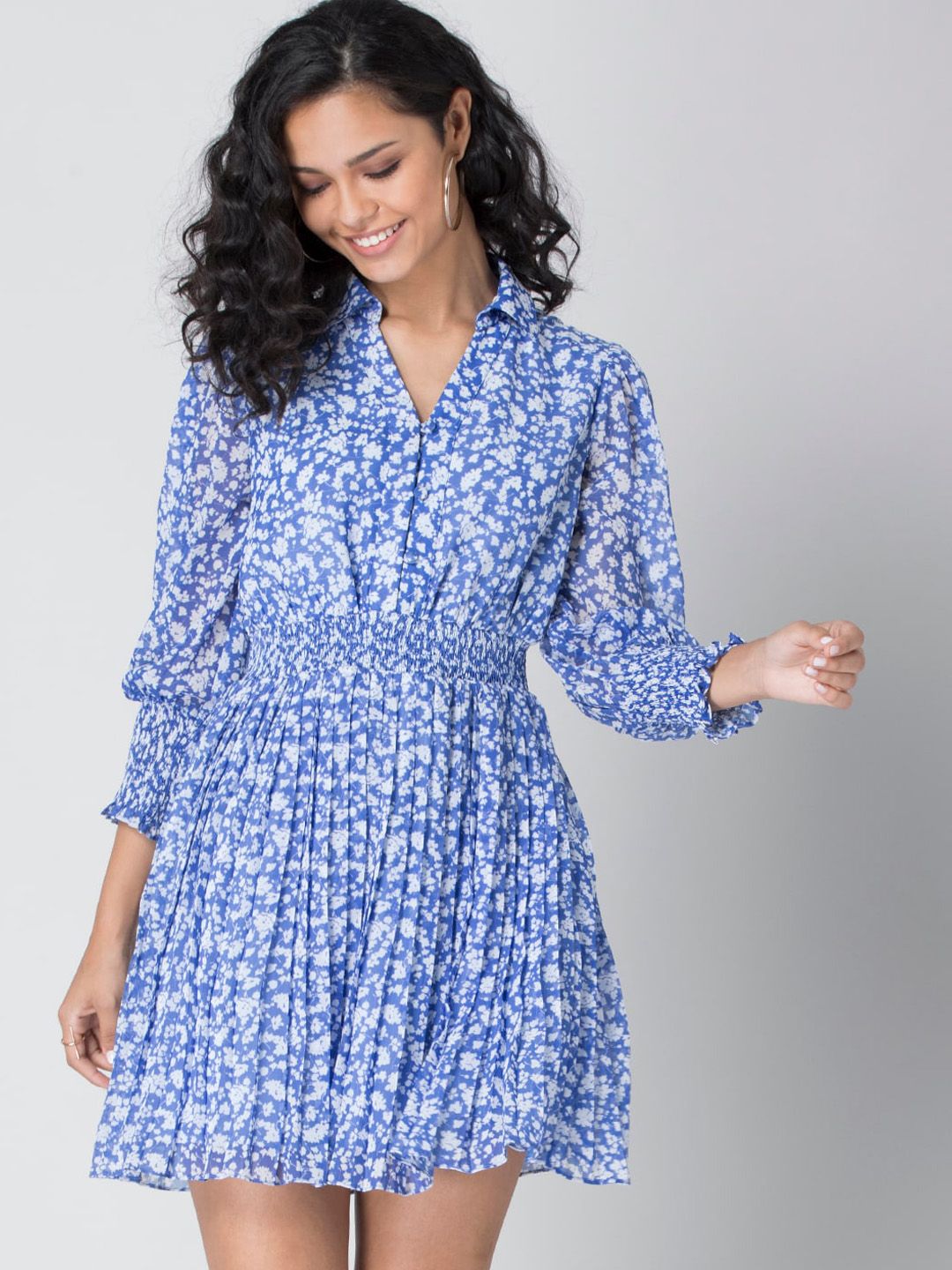 FabAlley Blue & White Floral Printed Pleated Georgette Shirt Dress Price in India