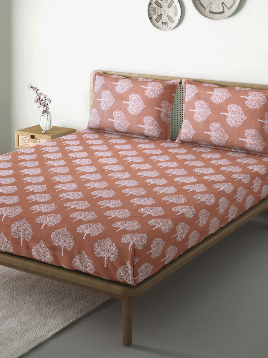 Aura Peach & White Cotton Ethnic Motifs 144 TC 120 GSM Queen Bedsheet with 2 Pillow Covers Price in India