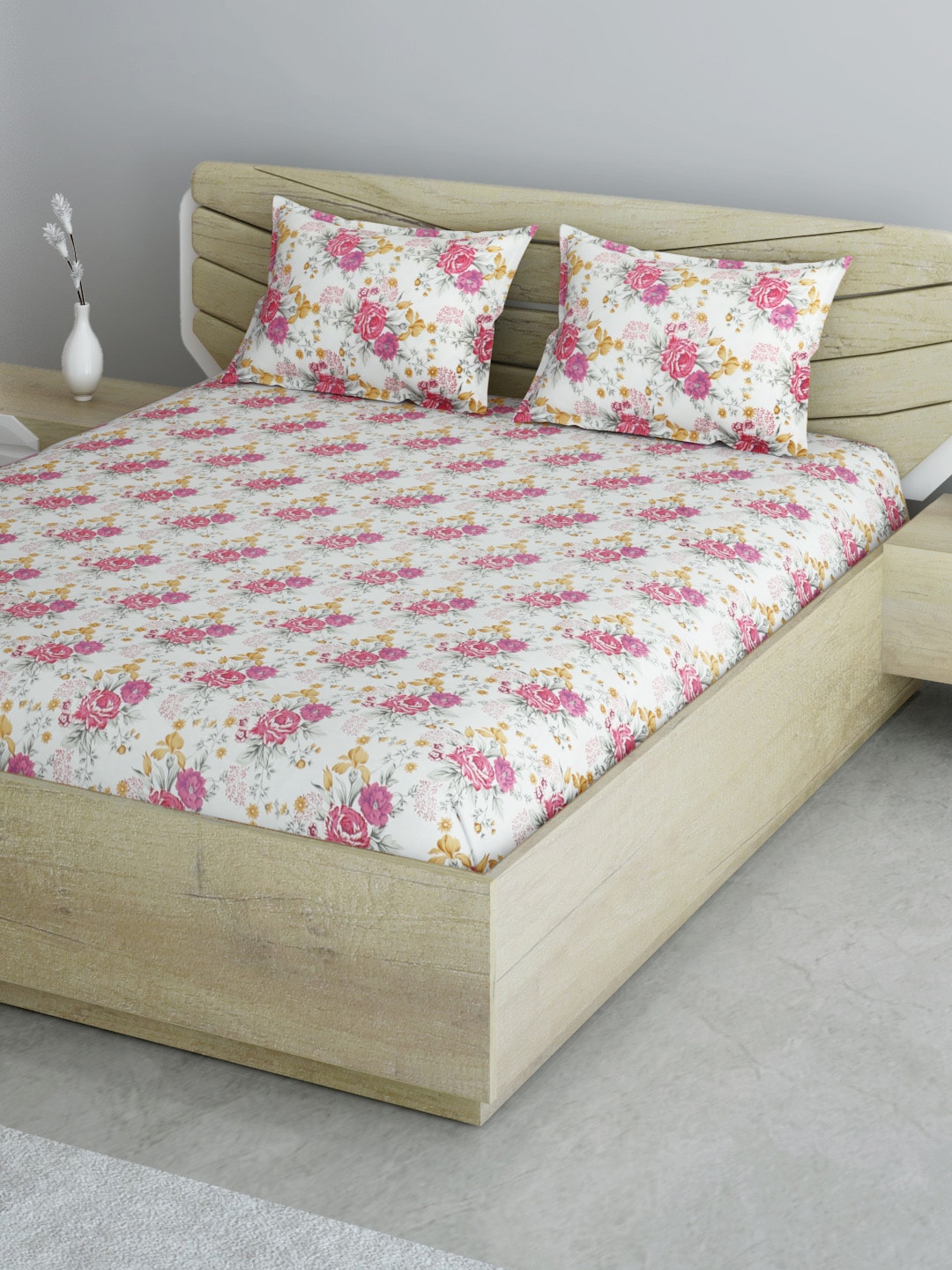 Aura White & Pink Cotton Floral Print 144 TC 120 GSM Queen Bedsheet with 2 Pillow Covers Price in India