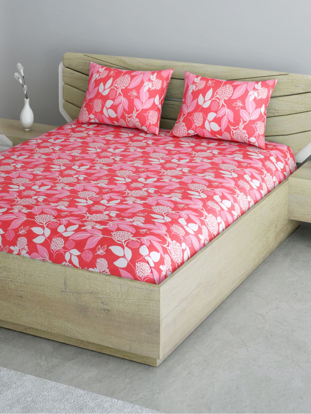 Aura Red & Pink Cotton Floral Printed 144 TC Queen Bedsheet with 2 Pillow Covers Price in India