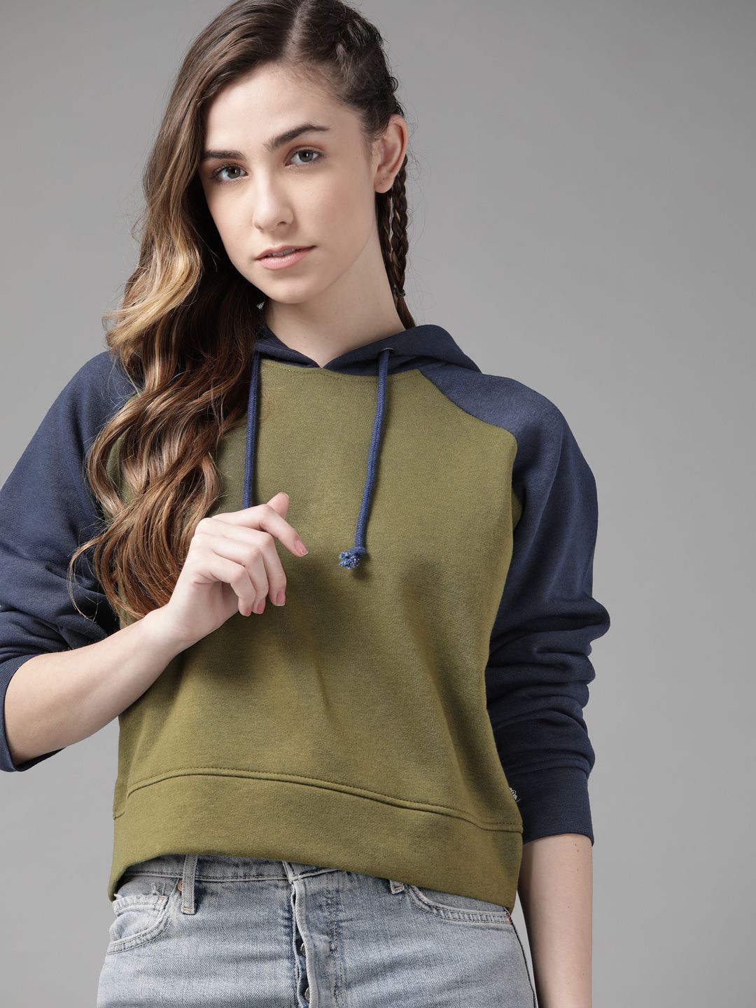 Roadster Women Olive Green & Navy Blue Colourblocked Hooded Sweatshirt Price in India