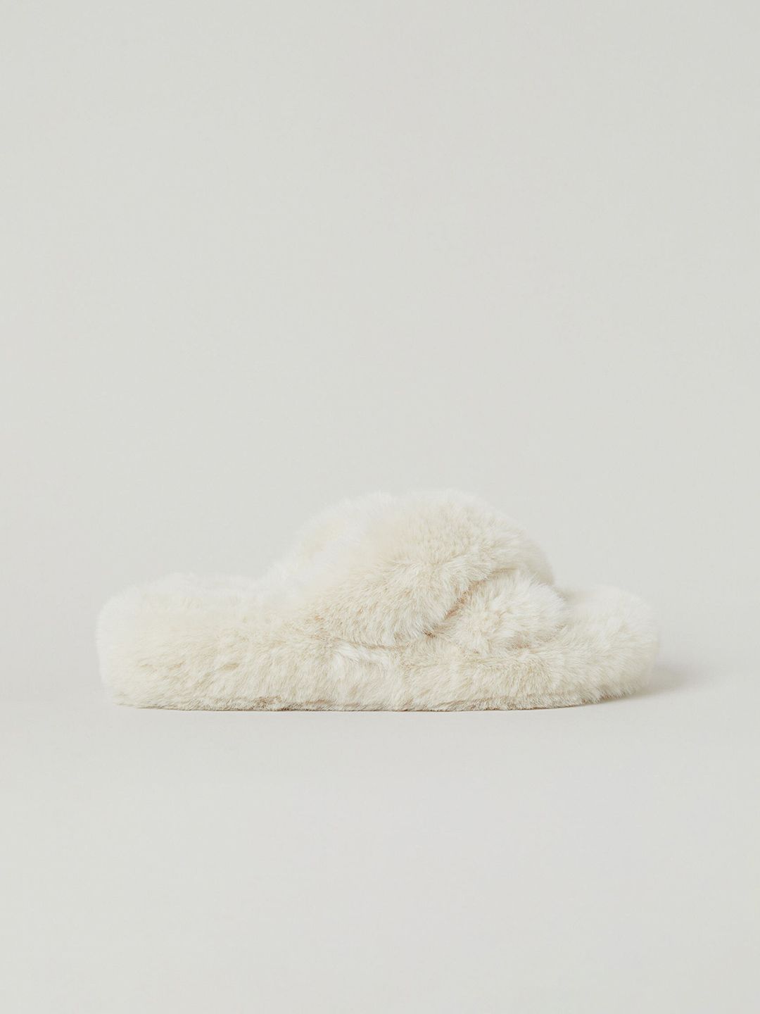 H&M Womens White Faux Fur Slippers Price in India
