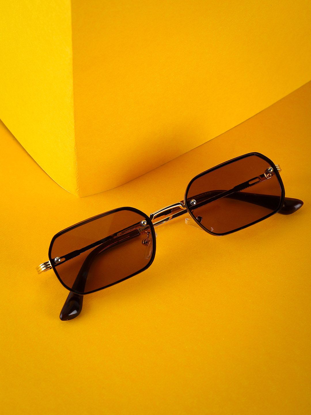 Carlton London Unisex UV Protected Lens Rectangle Sunglasses Price in India
