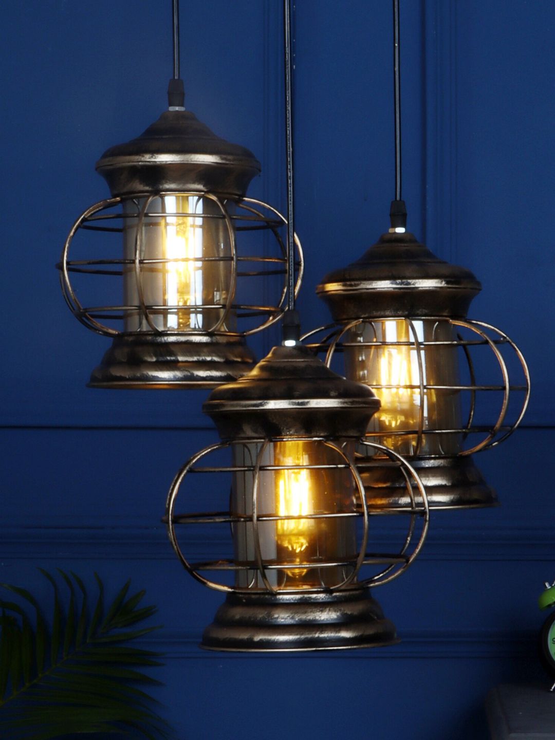 MFD HOME FURNISHING Gold-Toned & Black Iron Quirky Cluster Lights Price in India