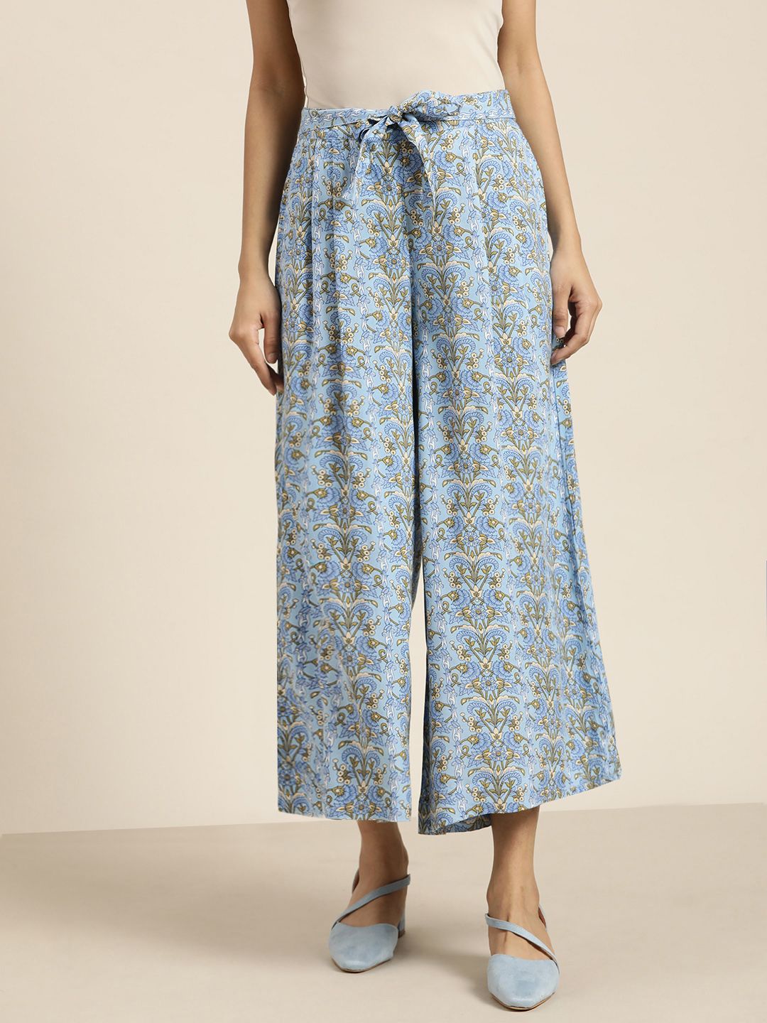 Sangria Women Blue Floral Print Flared Cropped Palazzos