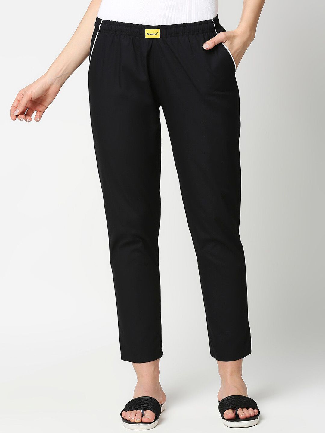 Bewakoof Women Black Solid Lounge Pants Price in India