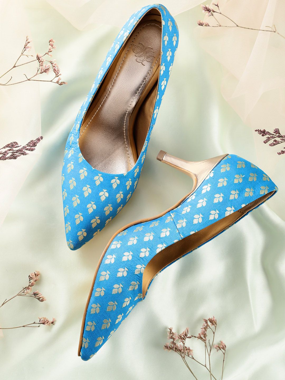 House of Pataudi Blue & Gold-Toned Woven Design Handcrafted Pumps Price in India