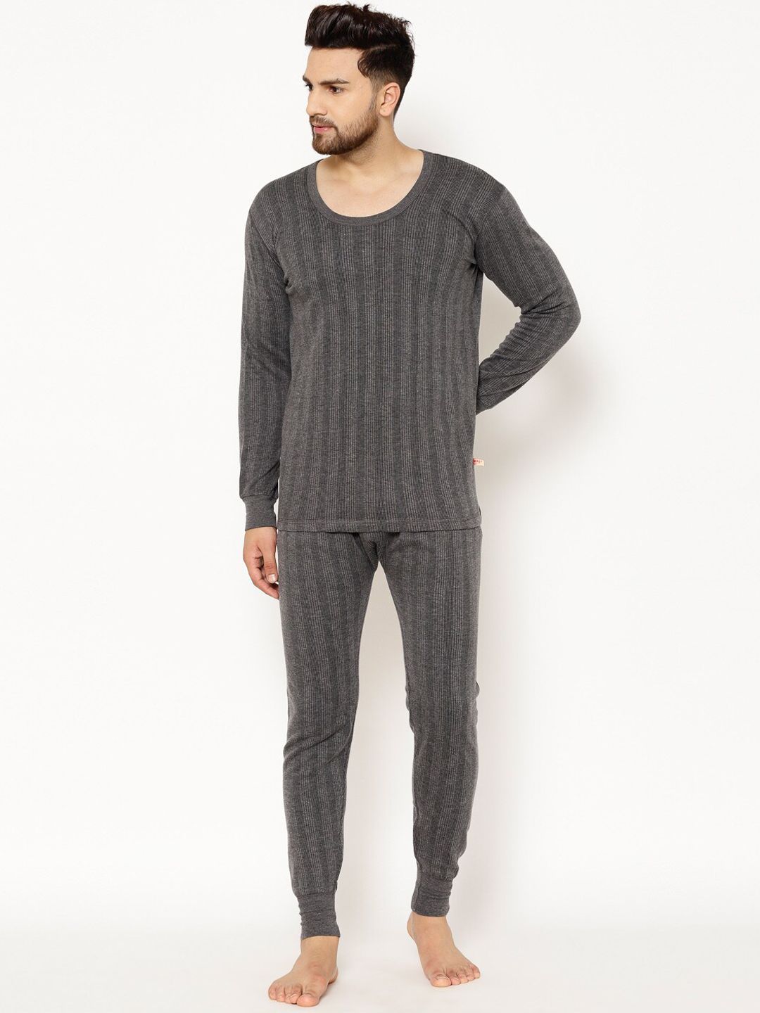 MACK JONNEY Men Charcoal Grey Solid Thermal Set