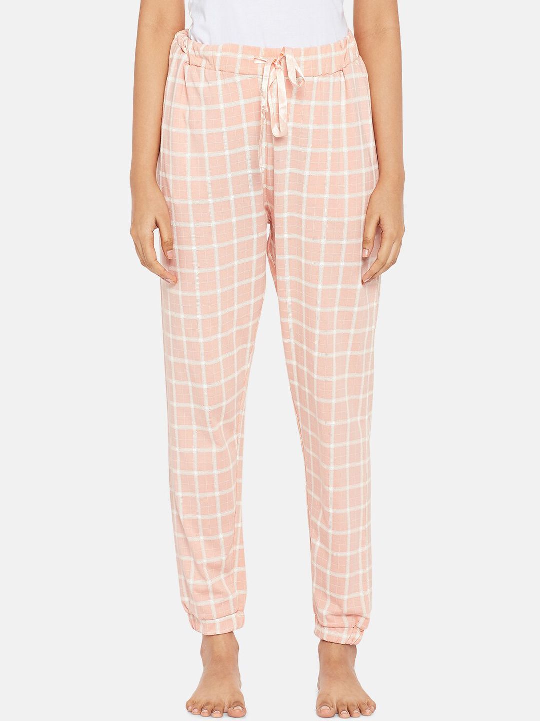 People Women Pink & White Cotton Printed Checked Pyjamas Price in India
