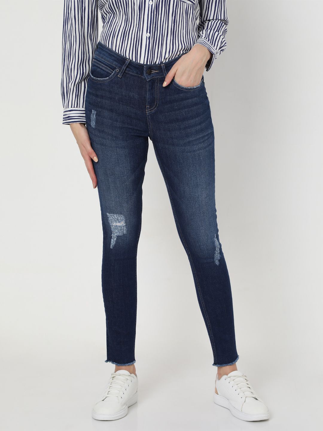 Vero Moda Women Blue Skinny Fit Mildly Distressed Mid Rise Stretchable Light Fade Jeans Price in India