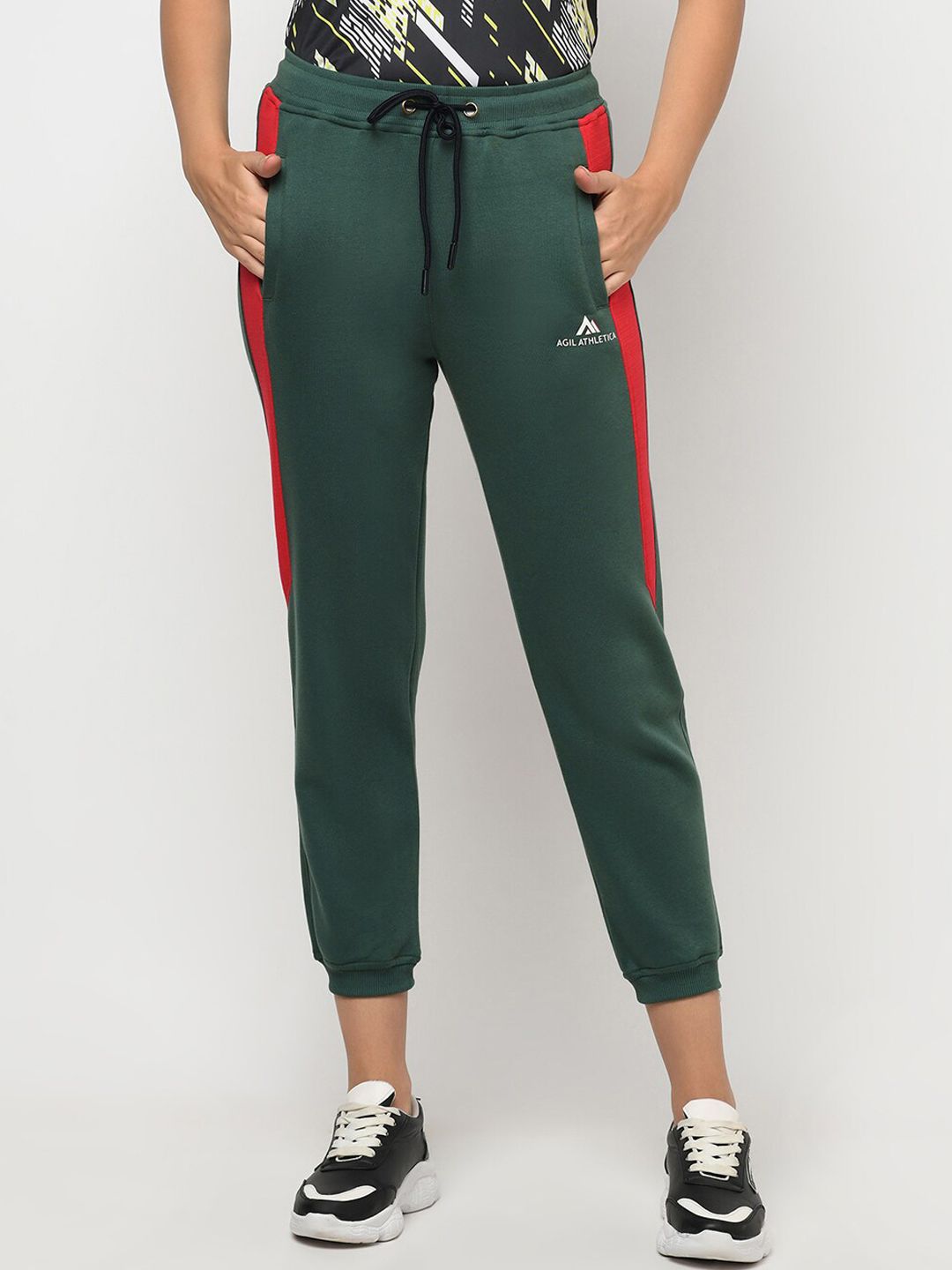 AGIL ATHLETICA Women Green & Red Solid Relaxed-Fit Three-Fourth Length Joggers Price in India