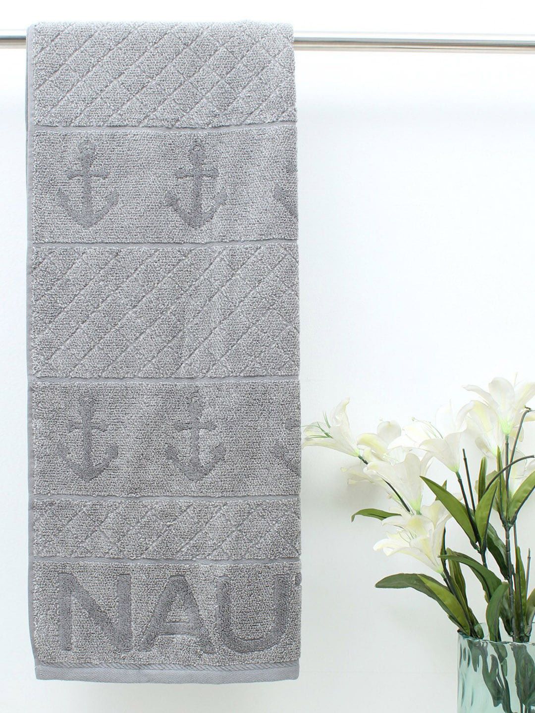 AVI Living Grey Patterned 55O GSM Cotton Bath Towel Price in India