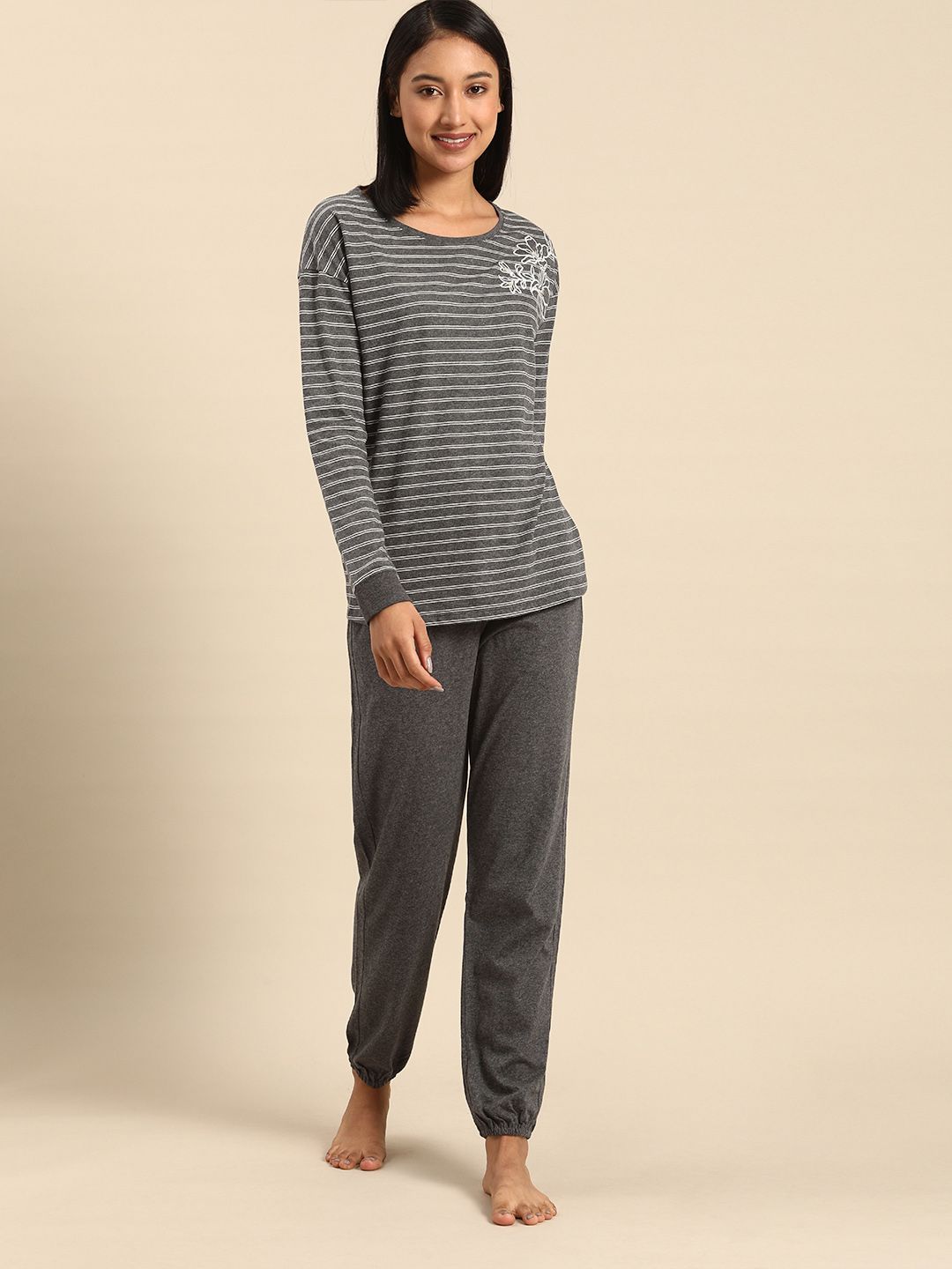 Triumph Lounge Me 10 X Long Sleeve Soft Sustainable Pyjama Set Price in India