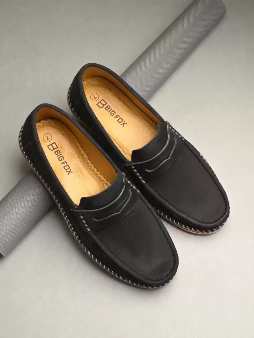 Big Fox Men Solid Black Lightweight Loafers