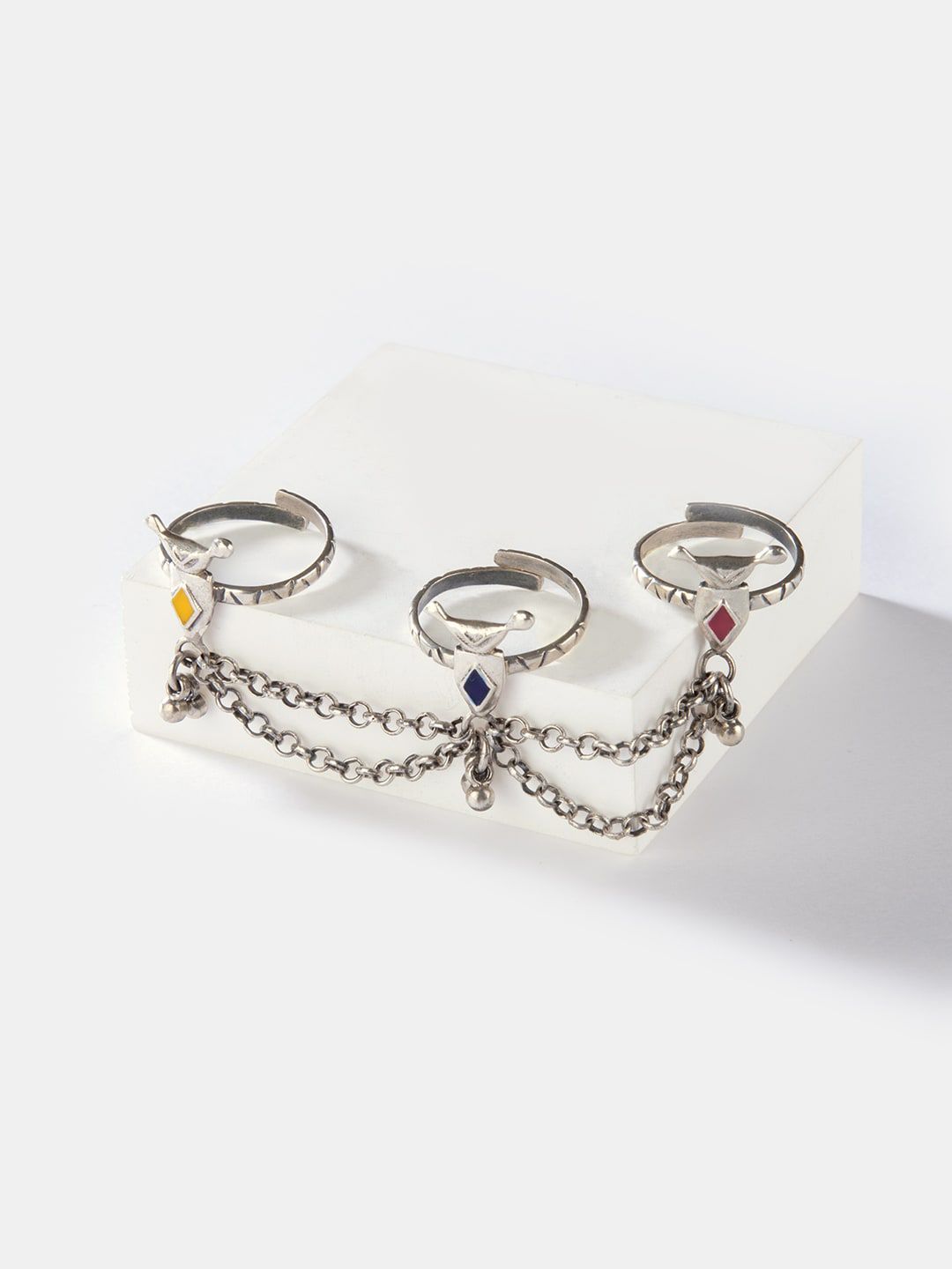 SHAYA Oxidised Silver-Toned & Yellow Stone-Studded Toe Ring Price in India
