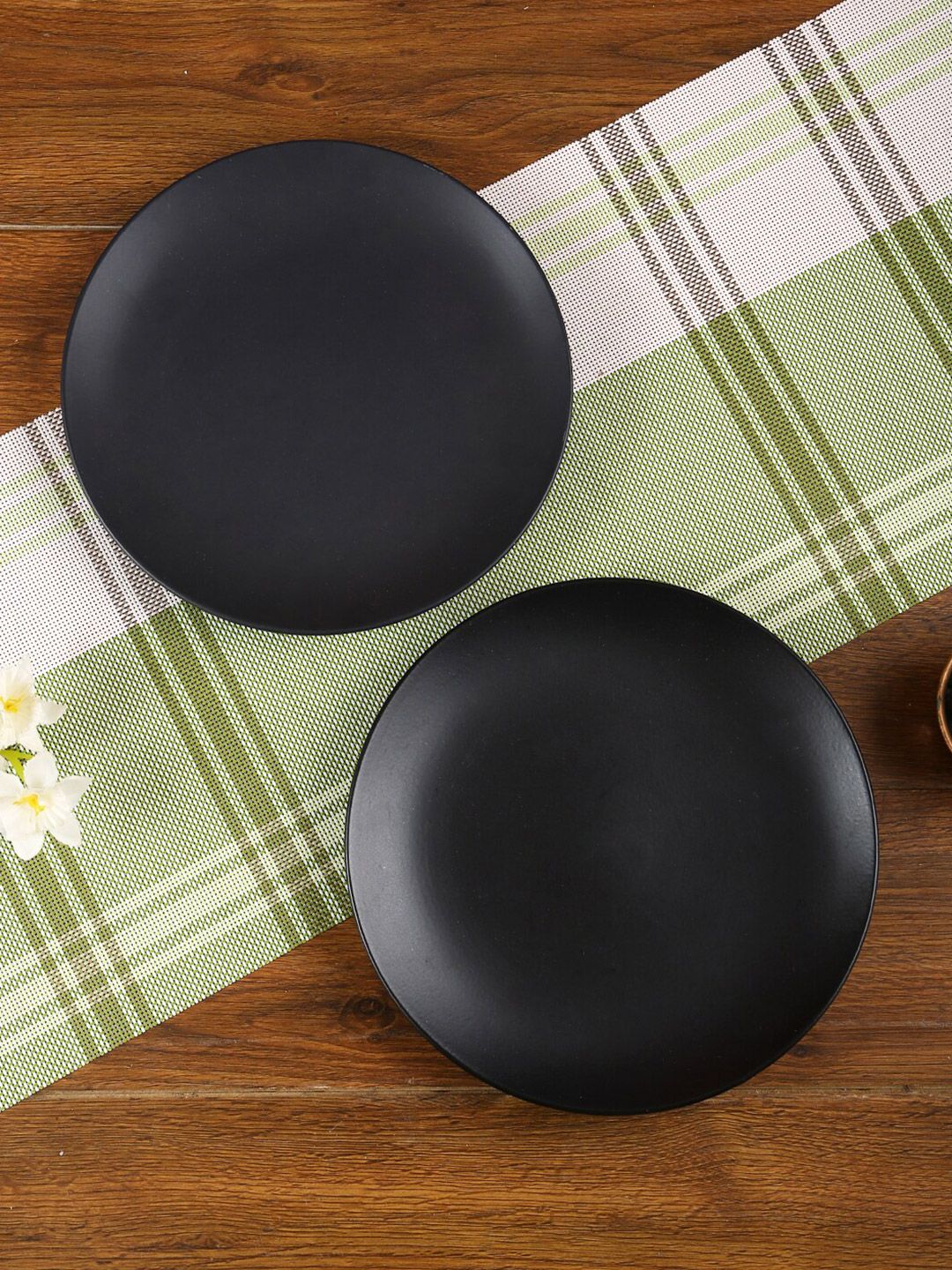 Aapno Rajasthan Black & 2 Pieces Ceramic Glossy Plates Price in India