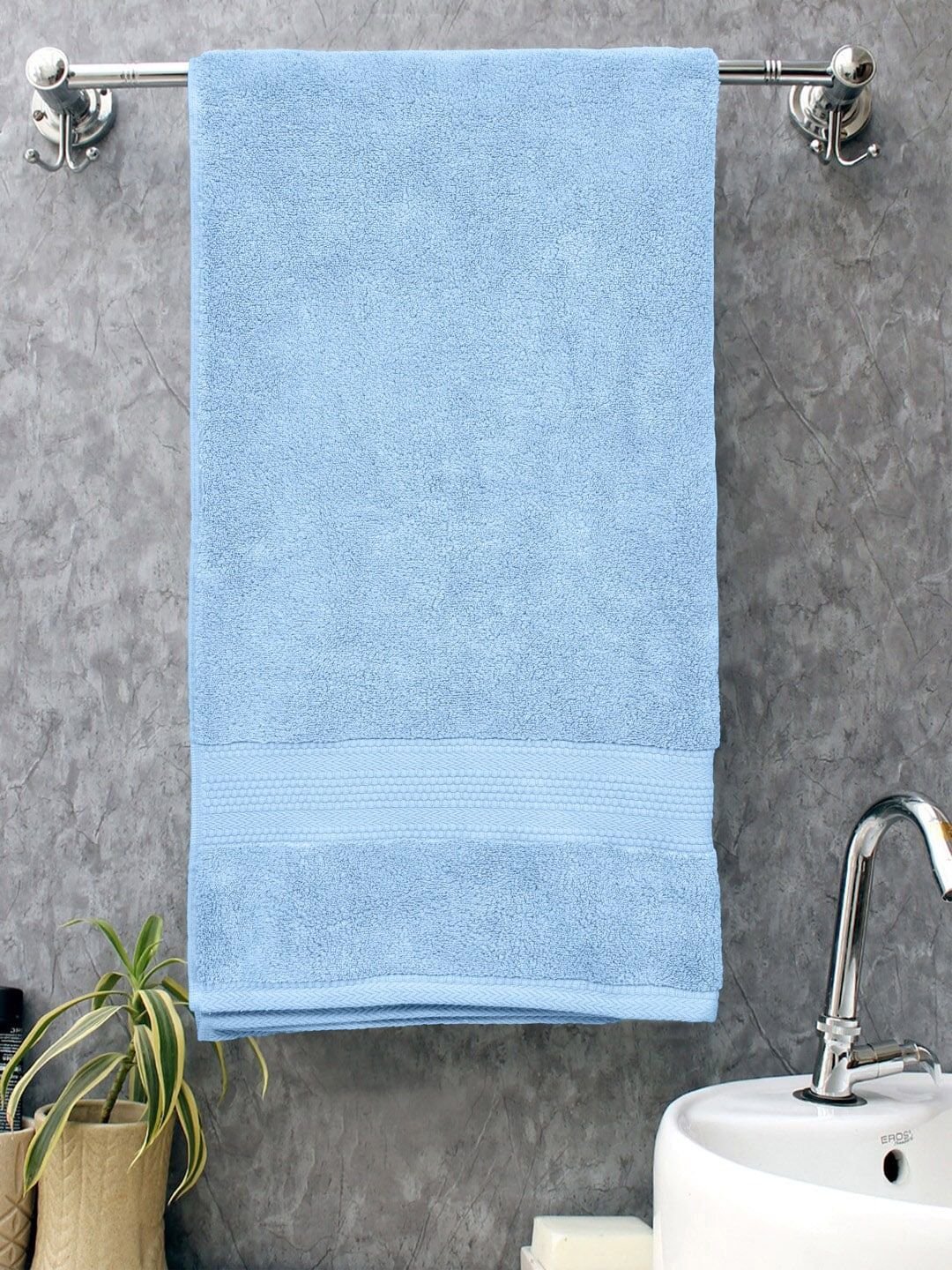 BOMBAY DYEING Blue Solid 650 GSM Cotton Bath Towel Price in India