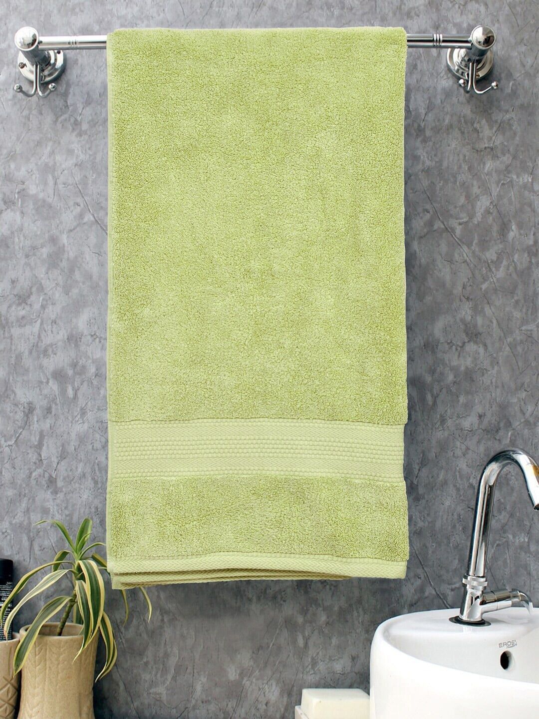 BOMBAY DYEING Lime Green Solid Cotton Bath Towel Price in India