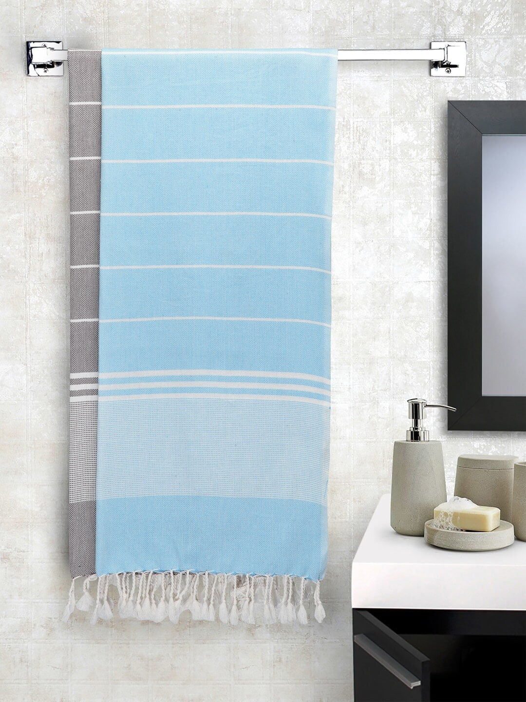 Arrabi Set Of 2 Striped Cotton 210 GSM Bath Towels Price in India