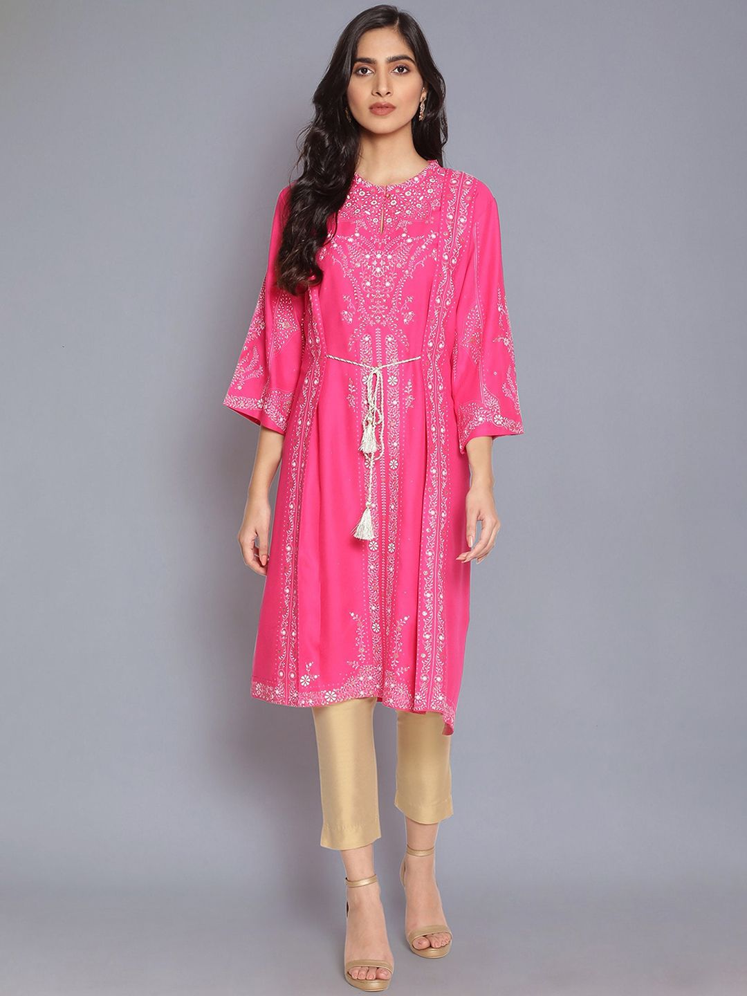 W Women Pink & White Ethnic Motifs Printed Keyhole Neck Kurta