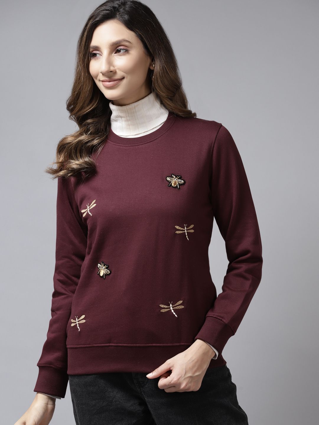 Cayman Women Maroon Solid Applique Sweatshirt Price in India