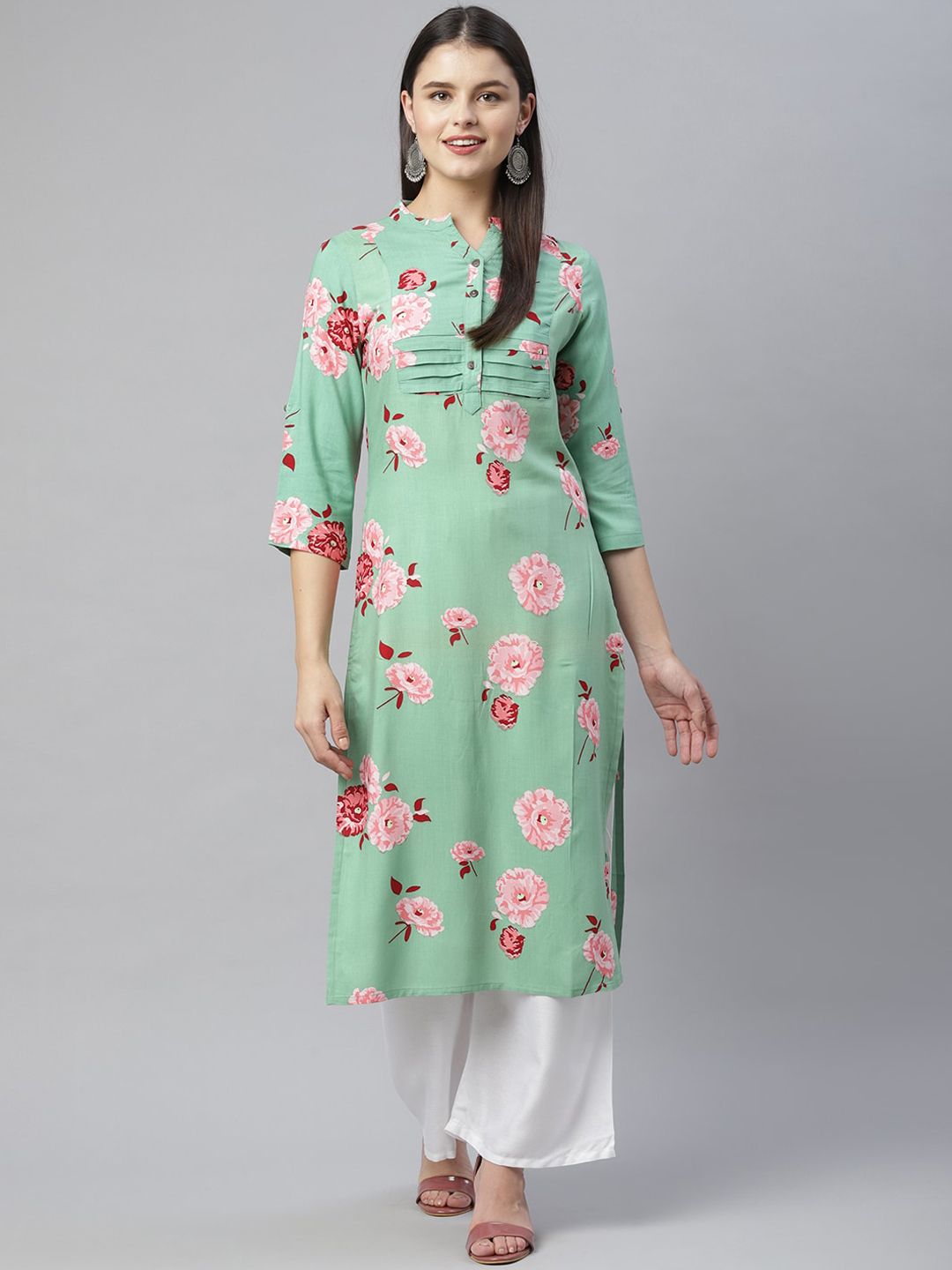 HERE&NOW Women Green Quirky Embroidered Flared Sleeves Thread Work Kaftan Kurta