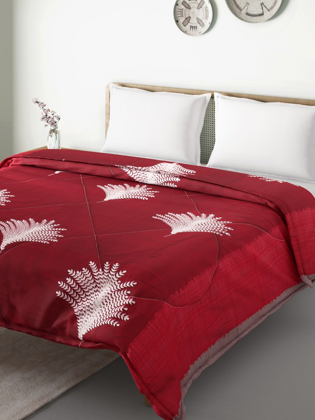 Aura Red & White Printed Mild Winter 150 GSM Double Bed Comforter Price in India