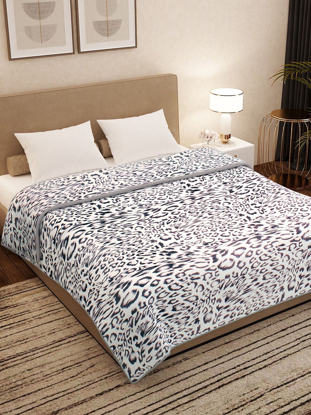 Story@home Off White Leopard Printed AC Room 400 GSM Light Weight Double Bed Blanket Price in India
