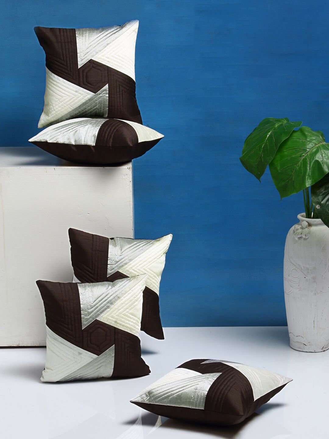 DREAM WEAVERZ Set of 5 Black & White Colourblocked Square Cushion Covers Price in India