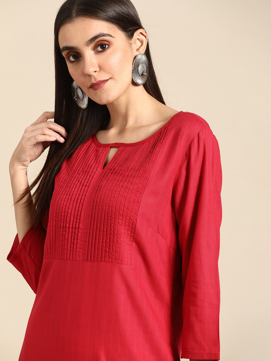 Anouk Women Red Self-Checked Yarn-Dyed Keyhole Neck Straight Kurta Price in India