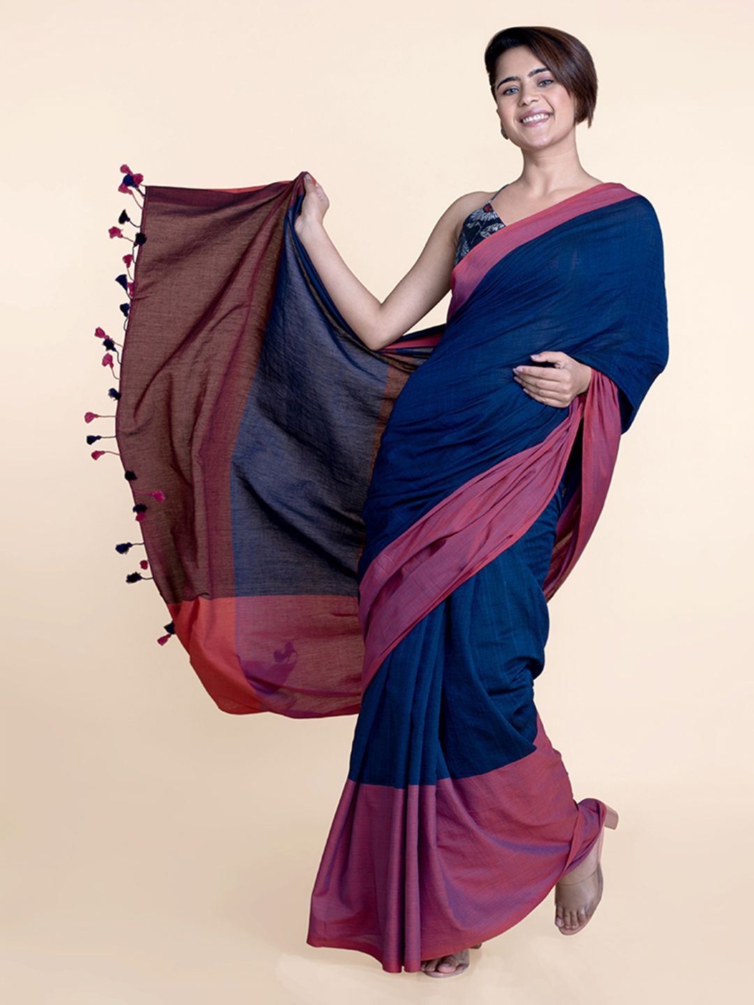 Suta Navy Blue & Pink Colourblocked Mul Saree