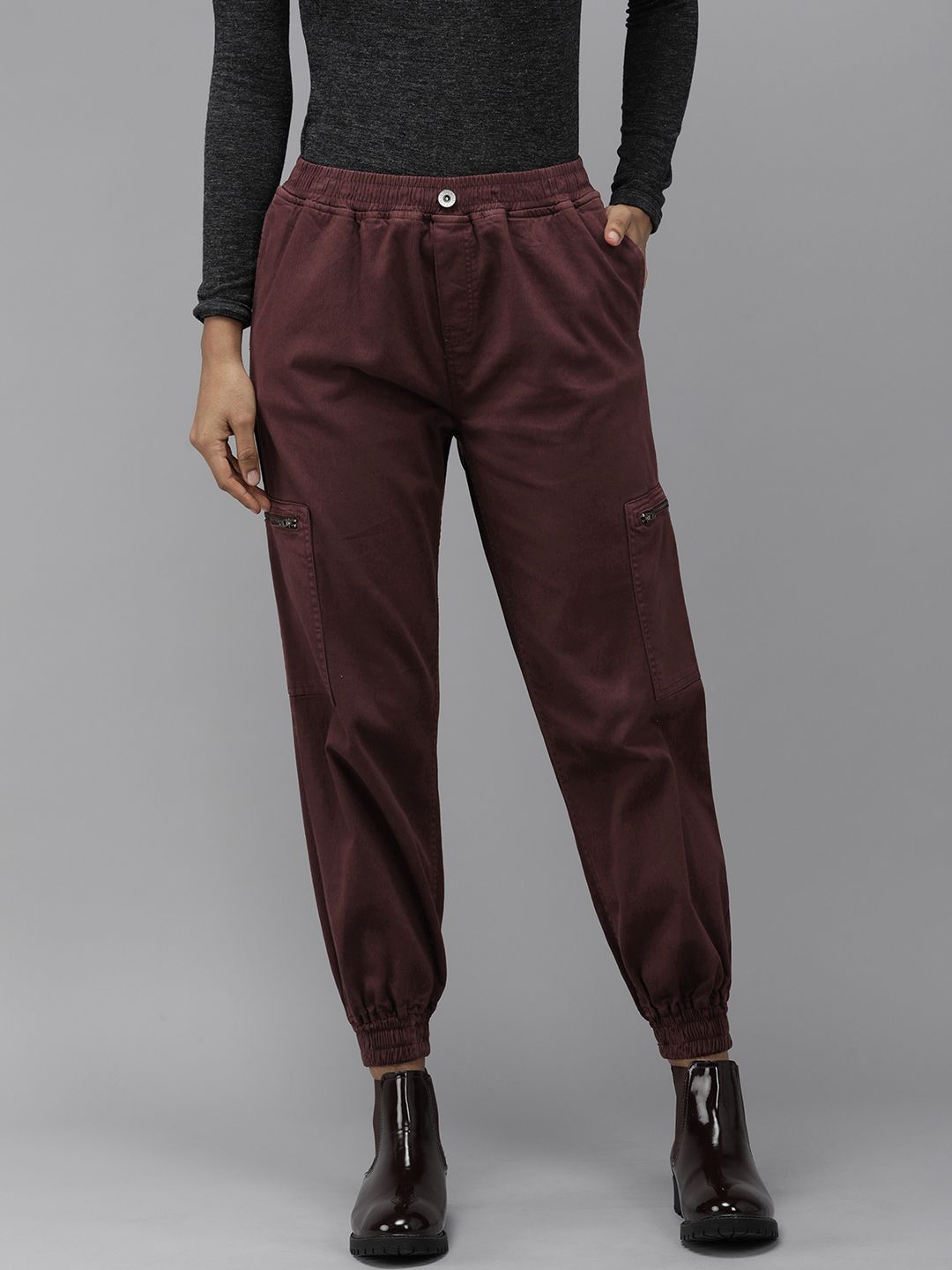 Roadster Women Wine-Coloured Solid Regular Fit Mid-Rise Joggers Price in India